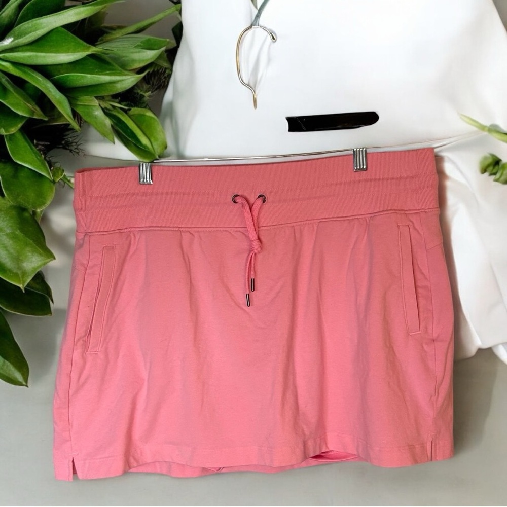 New Women’s Tek Gear Skort